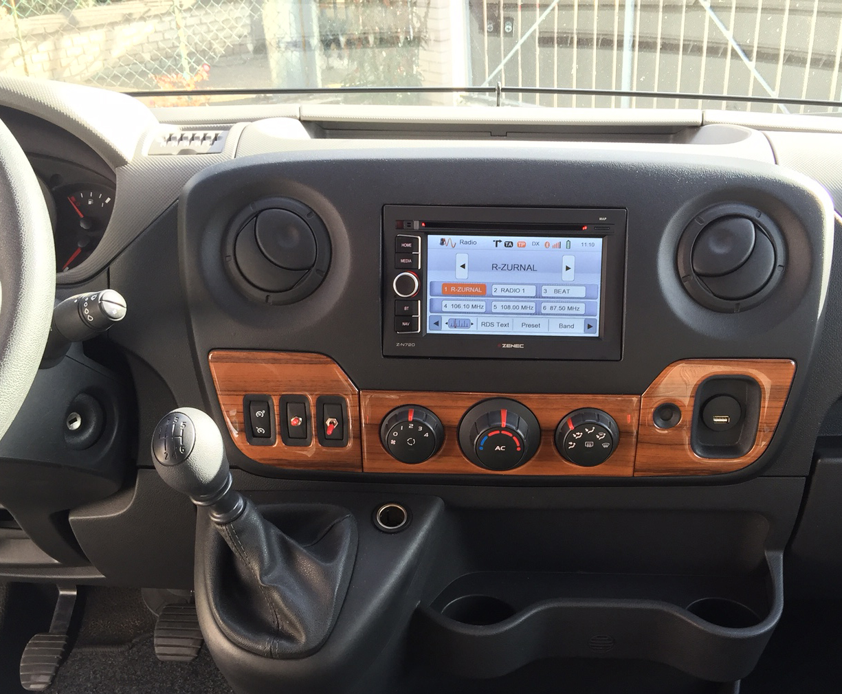 ZENEC Z-N626 - NAVIGACE PRO RENAULT, NISSAN, OPEL