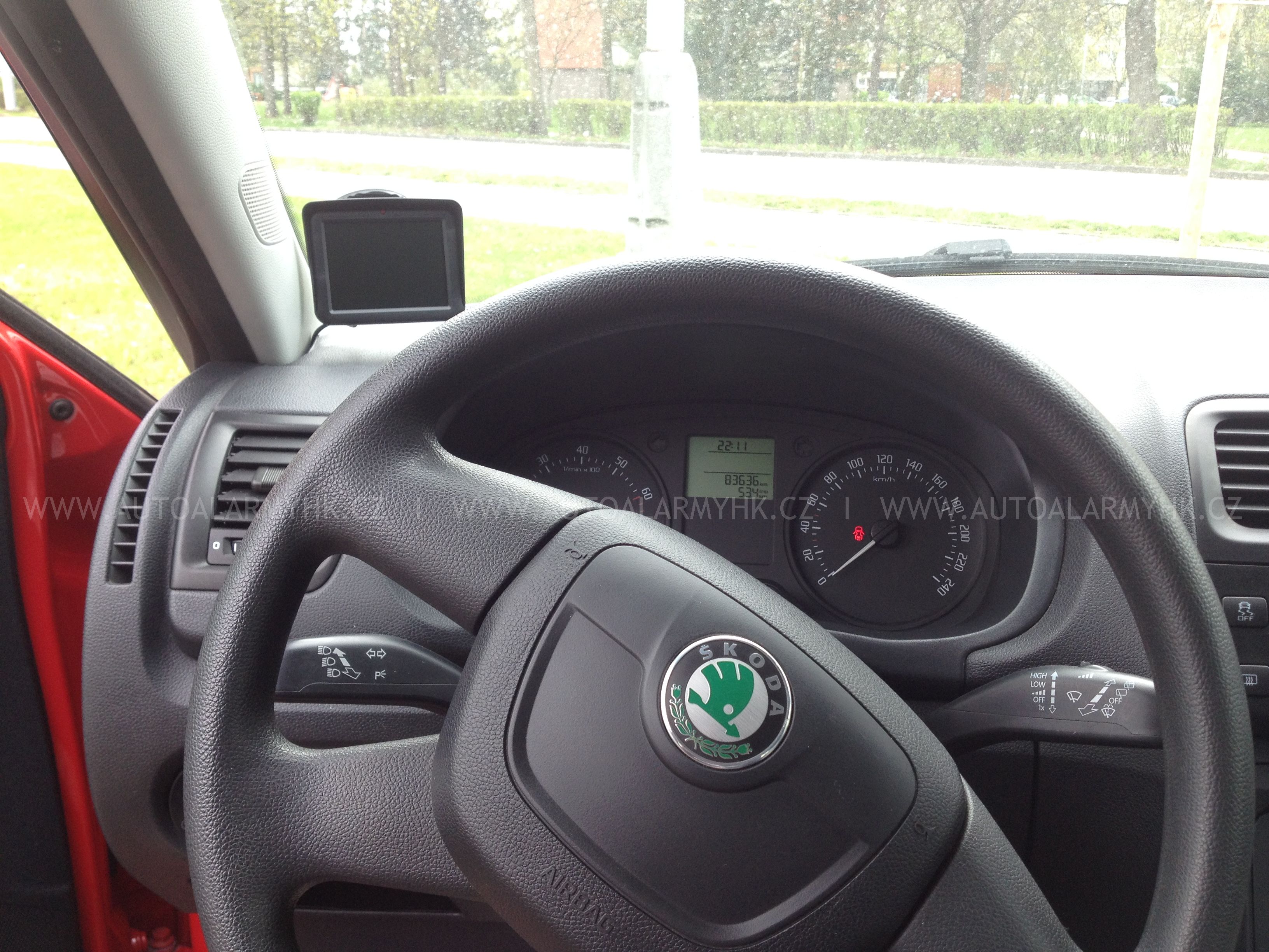 ŠKODA FABIA II COUVACÍ KAMERA + MONITOR