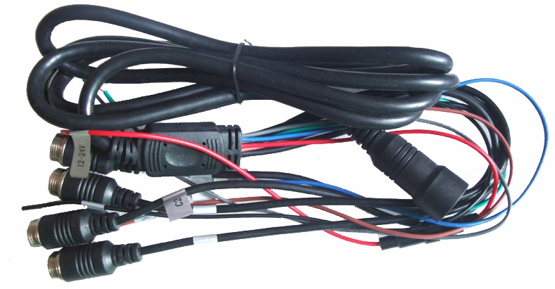 MONITOR 7" S KVADRÁTOREM, 4x4PIN VSTUPY